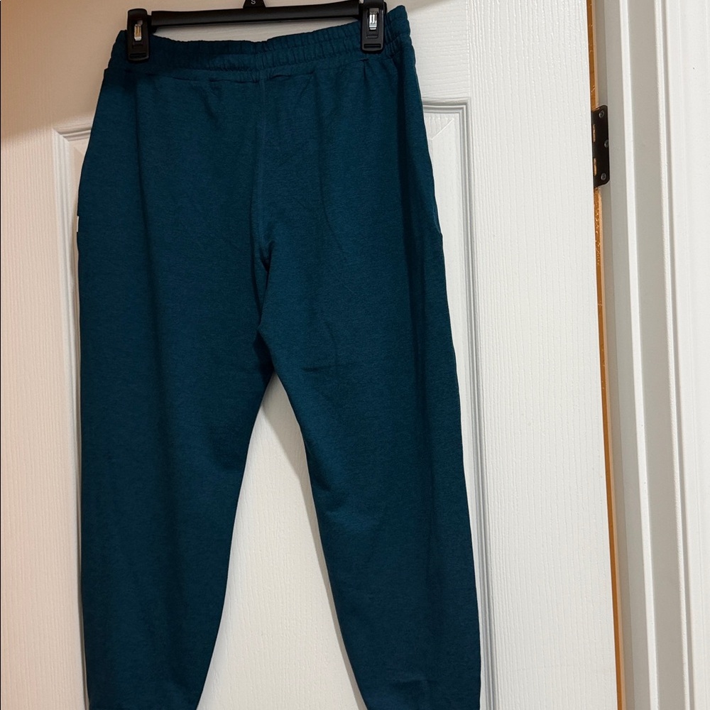 Vuori joggers. Small. Cosmic. No flaws. - Picture 2 of 4